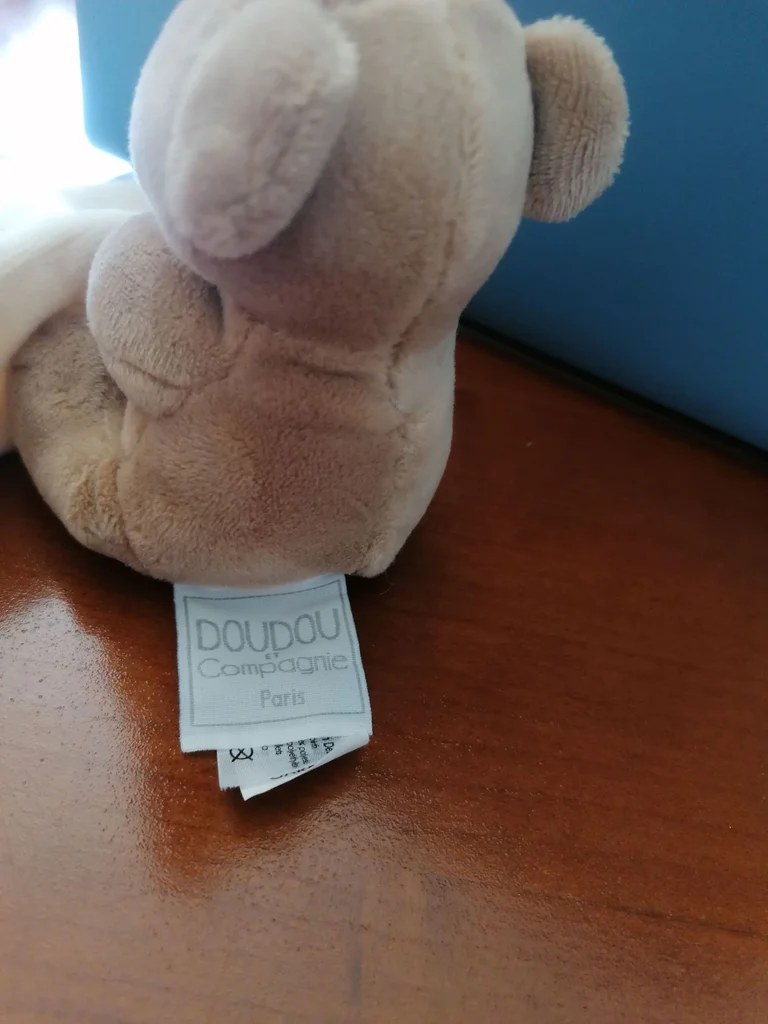 Knuffelbeer met zijn zakdoek van Doudou et Compagnie – photo 4